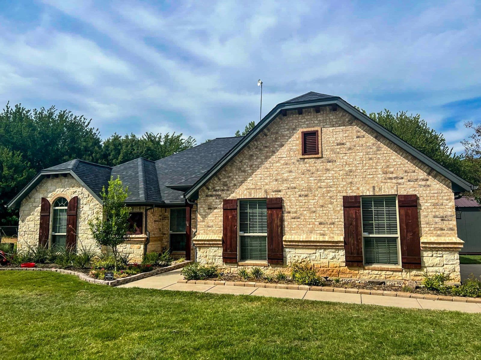 Gallery photos for Onyx Black Roof Upgrade in Springtown: Image #1